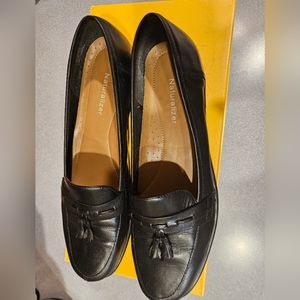 Naturalizer Woman's Tassel Slip-On Loafers, color:black size:9N
